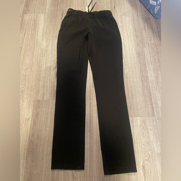 Brand new size 4 tall Lululemon pants - Picture 1 of 3